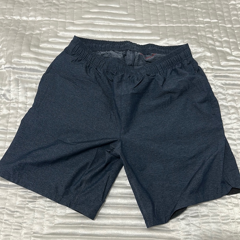 RHONE men’s medium unlined shorts blue